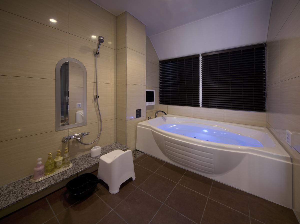 Jewel Hotel Luxury Modern (Adults Only) Miyoshi  Εξωτερικό φωτογραφία